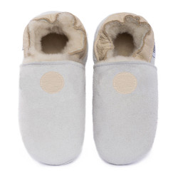 White woolen slippers, cream round