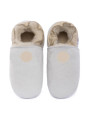 Pantoufles peau lainée blanche, pois cream
