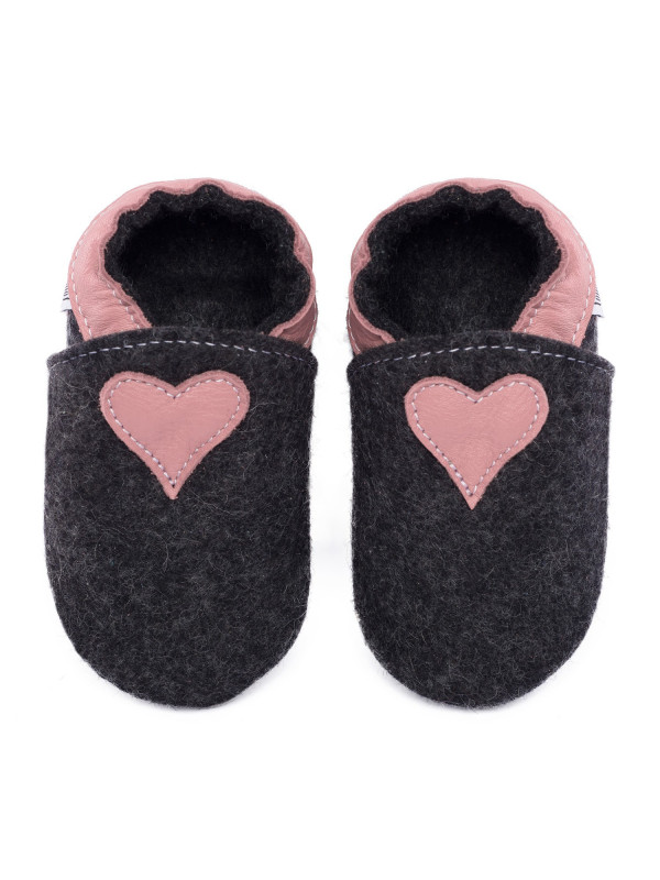 Merino slippers - black with heart - cameo
