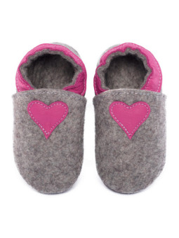Chaussons en mérinos gris avec coeur - fuxia